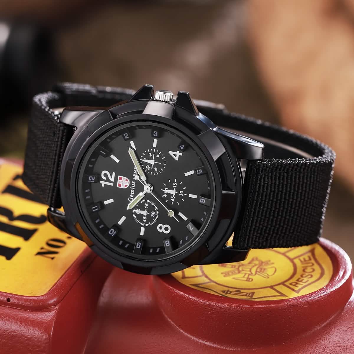 Herren Nylon Freizeit Sport Quarz Armbanduhr