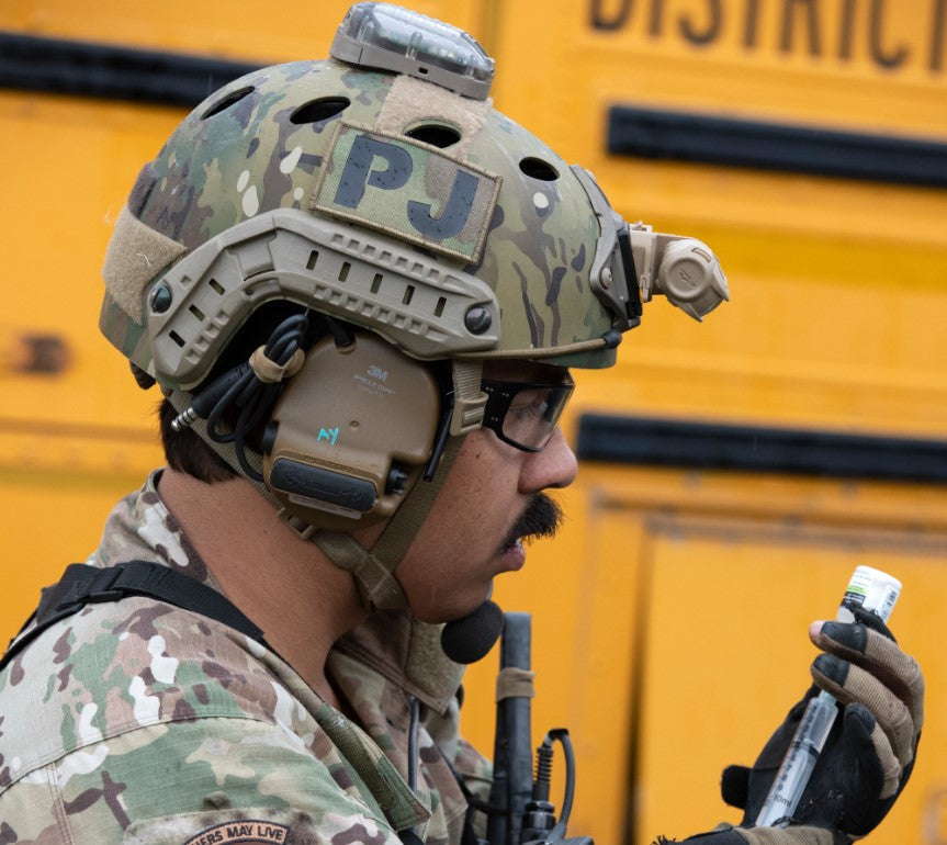 3M Peltor ComTac VI Tactical Headset – Neu, Gel-Ohrpolster & ARC-Halterungen inklusive